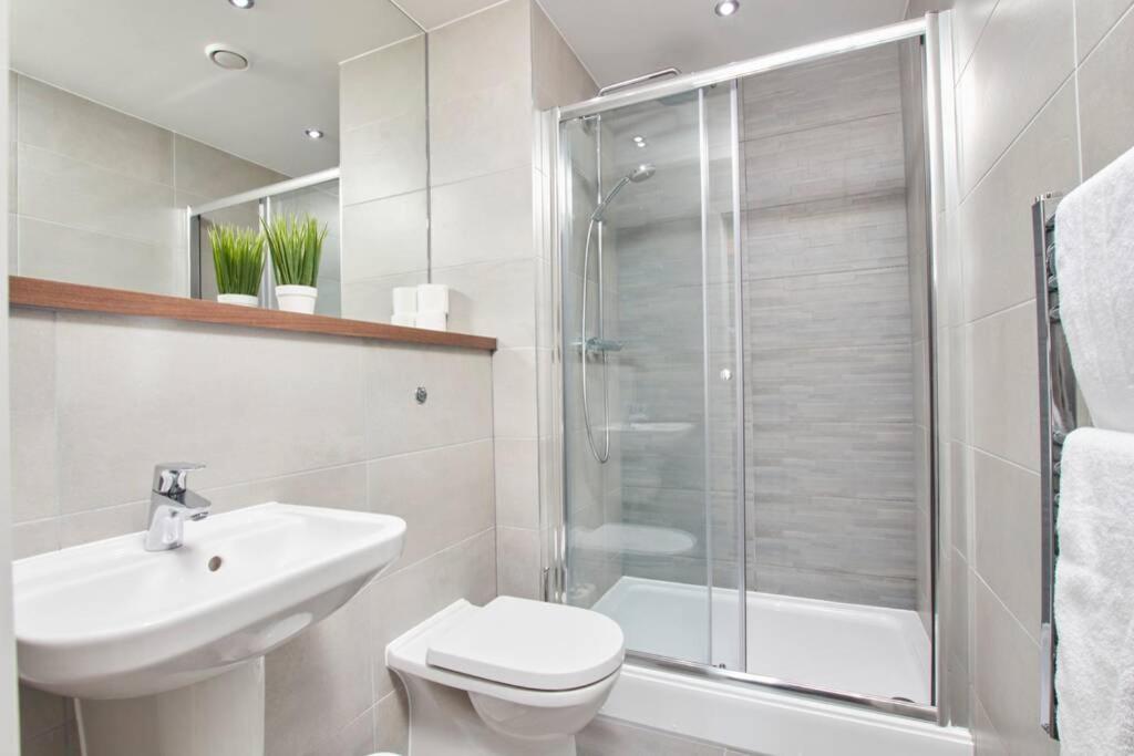 Lovely Apartment - Private Parking - Stadium Views مانشستر المظهر الخارجي الصورة
