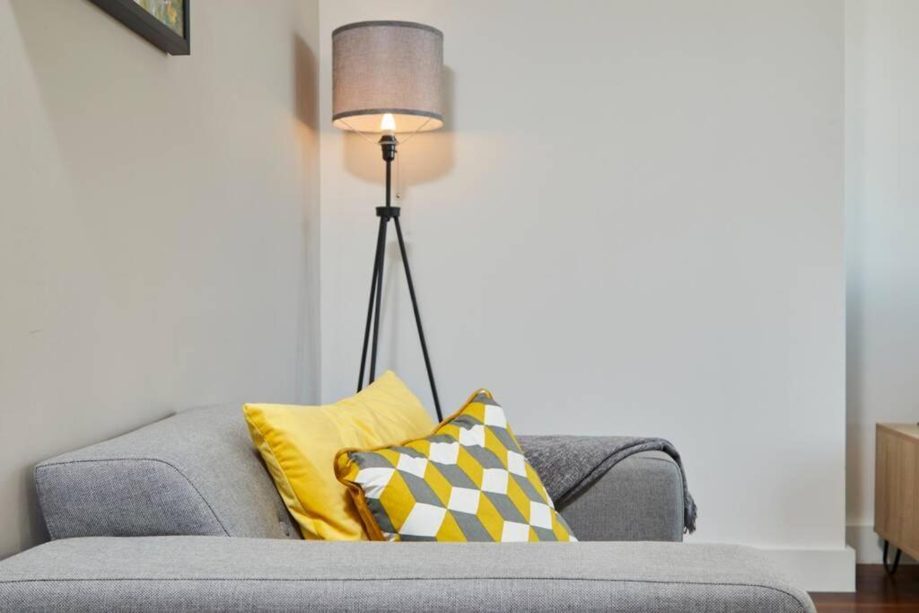 Lovely Apartment - Private Parking - Stadium Views مانشستر المظهر الخارجي الصورة